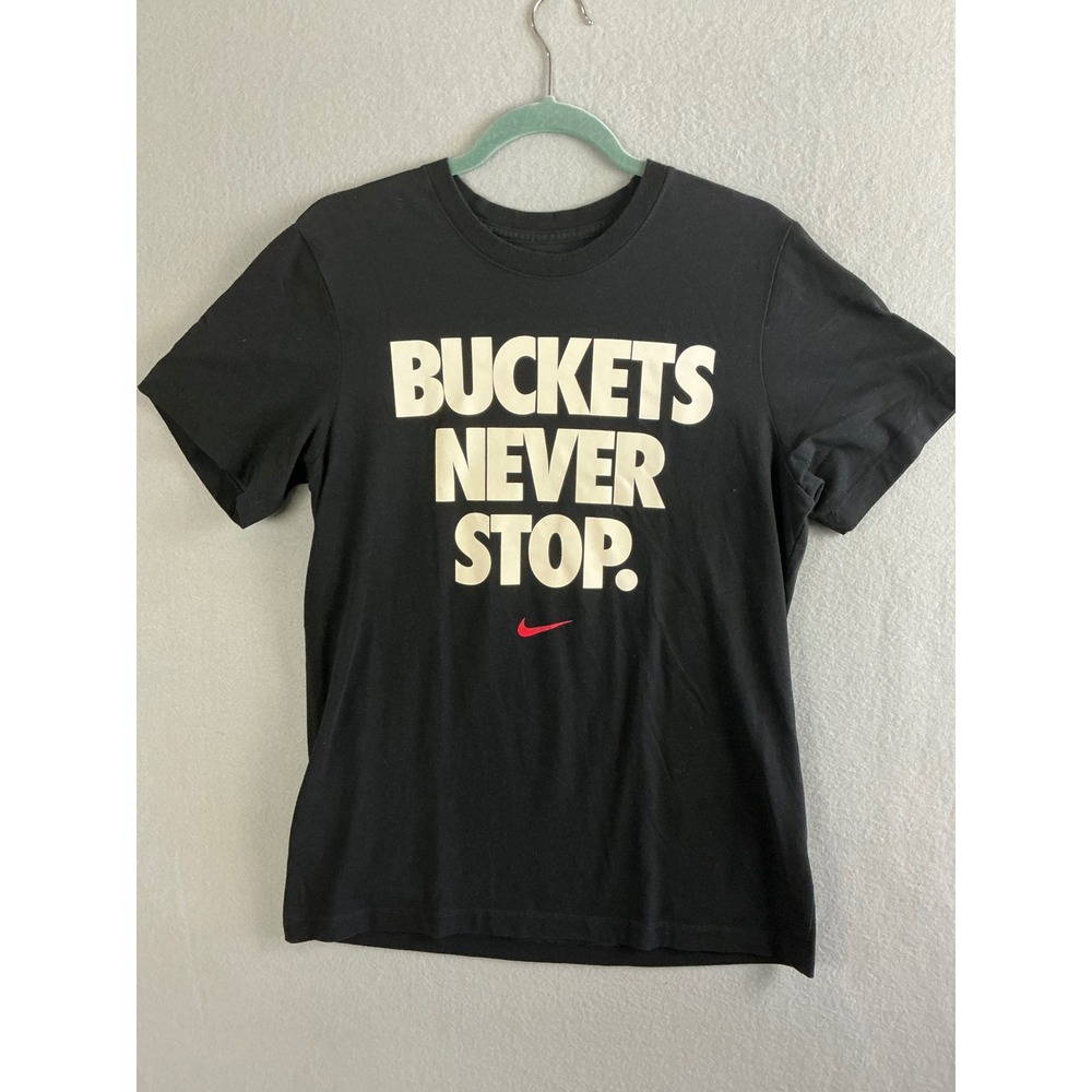 Nike Tee Shirt Men's Medium Buckets Never Stop Short Sleeve Graphic‎ Print